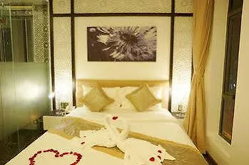 Flora Hotel & Residence Da Nang 2*,  Vietnam